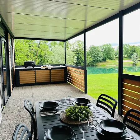 Big Berry Kolpa Metlika - Luxury Natura House